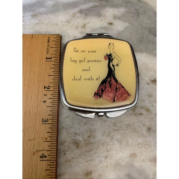 Art Deco Mirror Compact #unique compact #vintage mirror #stocking stuffer - Picture 3 of 9